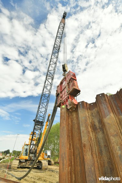 Heien van damplanken in het Groot-Broek