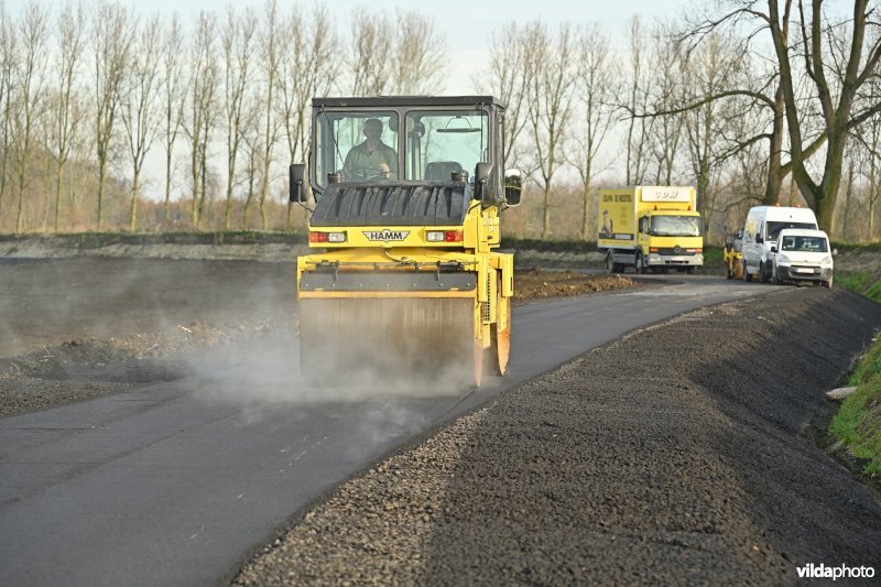 Asfalteren van jaagpad