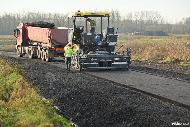 Asfalteren van jaagpad