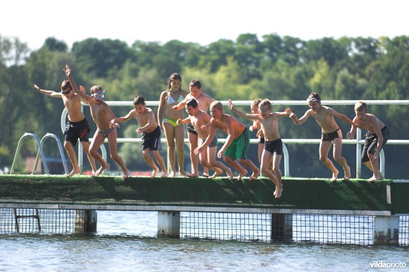 Spelende kinderen in het recreatiedomein Hofstade