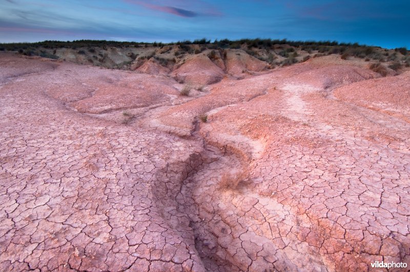 Landschap in de halfwoestijn van Bardenas Reales, Navarra, Spanje
