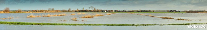 Panorama van het overstroomde Noordschotebroek en Kemmelbeek