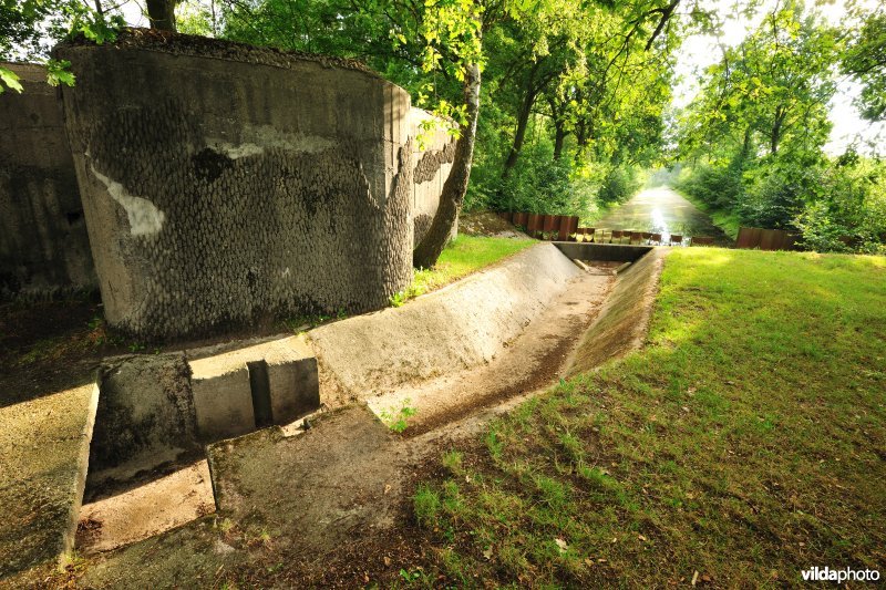 Sluisbunker op de antitankgracht