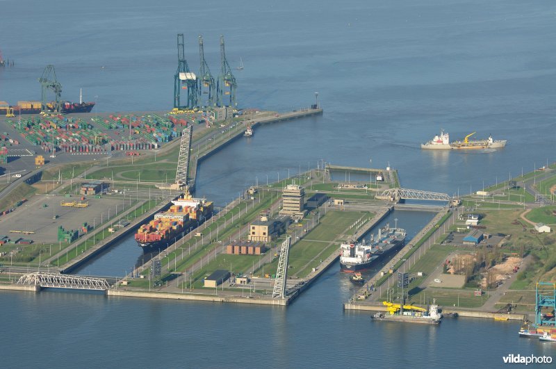 Sluizen tussen de Schelde en de Noordzee