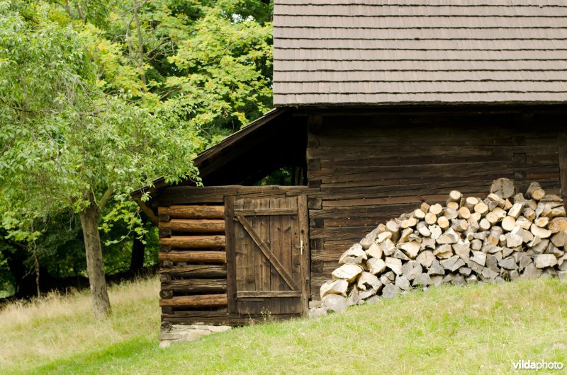 Brandhout voor een houten huis